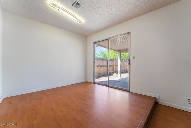 Building Photo - 4739 Buena Vista Way