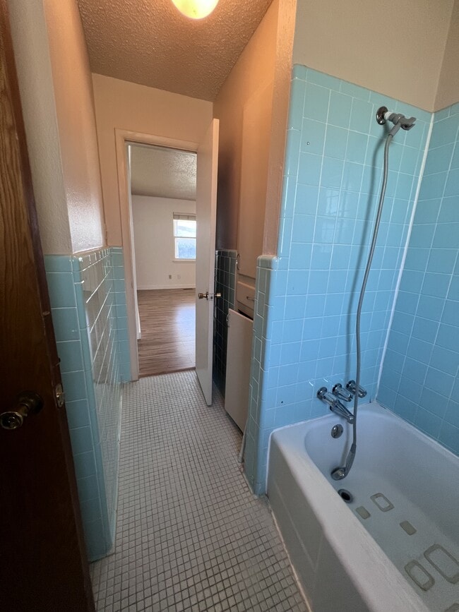 Building Photo - 735 NW 5th St