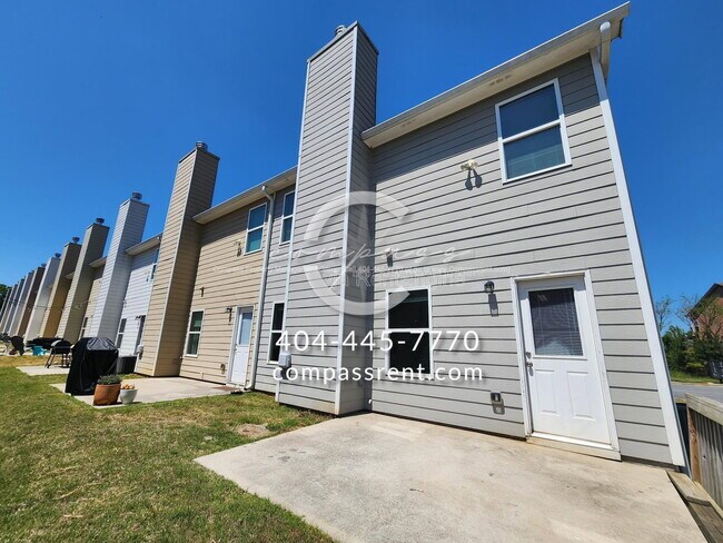 Building Photo - 220 Lyndon Wy NW