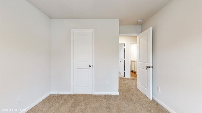 Building Photo - 3302 Bridgewood Dr