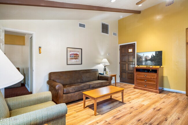 Building Photo - 5829 Buck Springs Rd