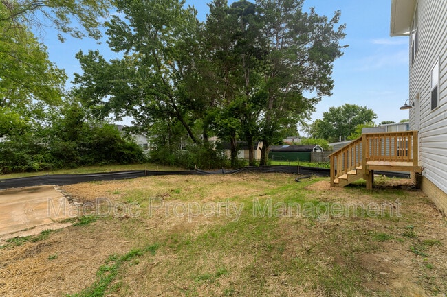 Building Photo - 105 Hillcrest Dr