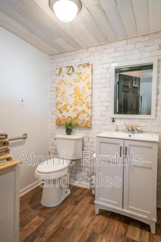 Building Photo - 714 E Jefferson St