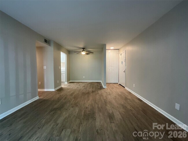 Building Photo - 415 Orchard Trace Ln