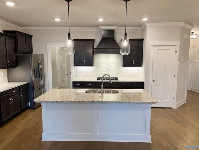 Building Photo - 156 Rugby Dr