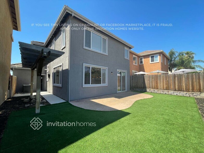 Building Photo - 1120 Villaggio Cir