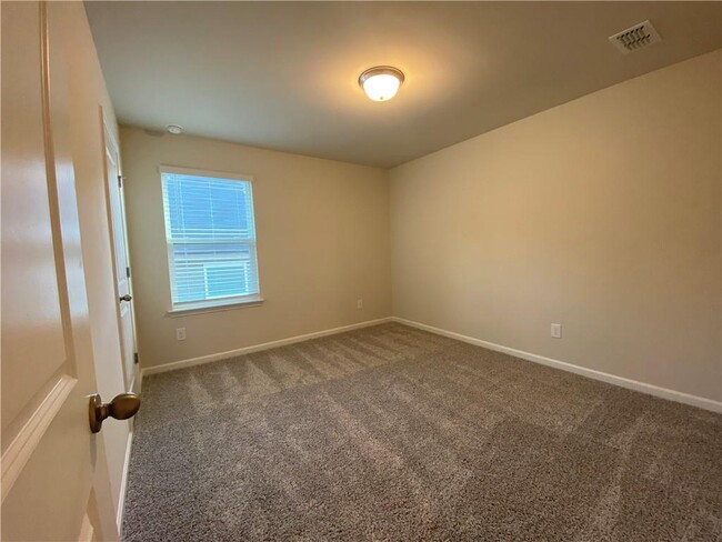 Building Photo - 234 Wells Cir