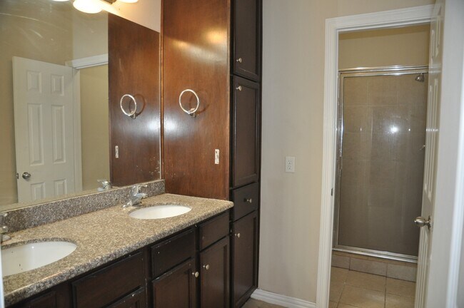 Building Photo - 20913 Sunrise Pine View Ln
