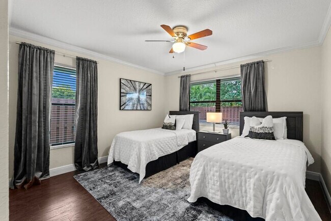 Building Photo - 13575 Columbine Ave