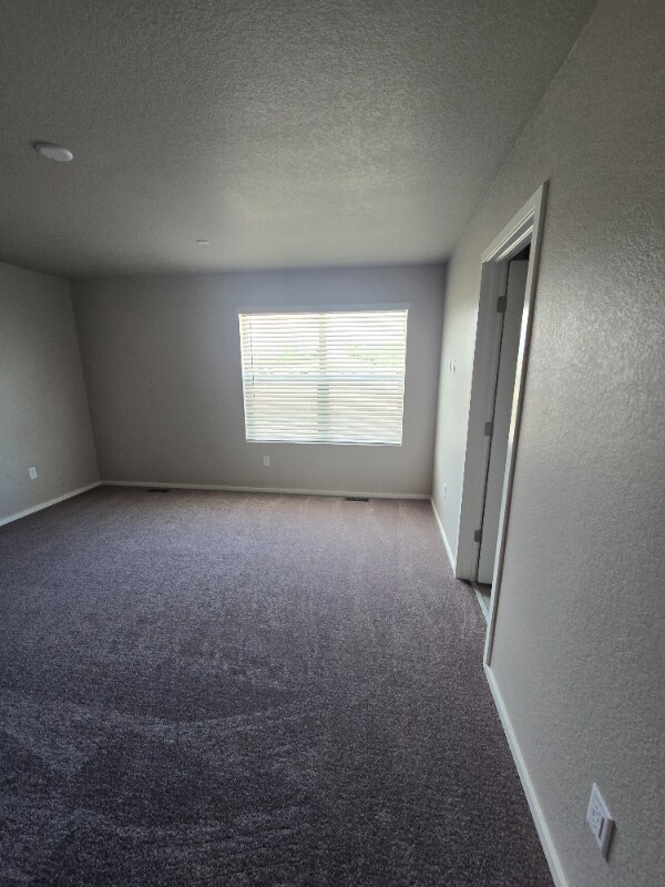 Building Photo - 4833 Autumn Leaf Dr
