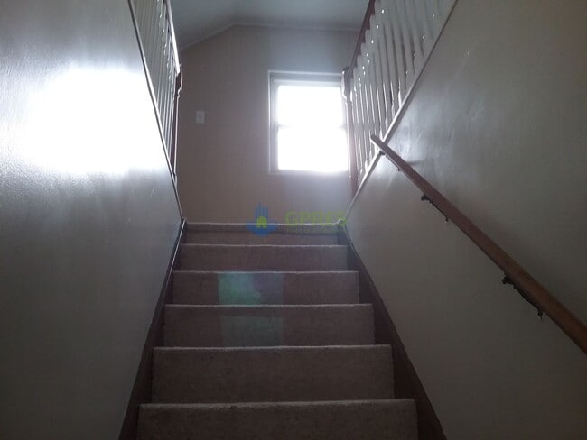 Building Photo - House for rent in the heart of Oakmont