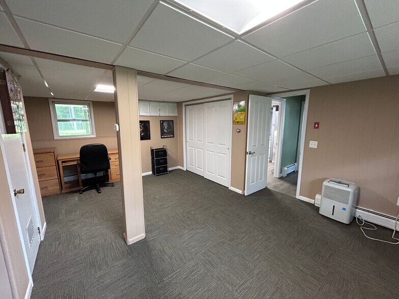 Building Photo - 67 Sherwood Dr