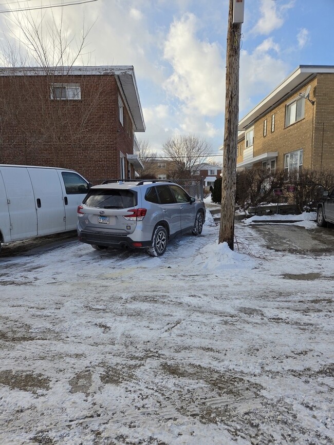 Building Photo - 8649 Niles Center Rd