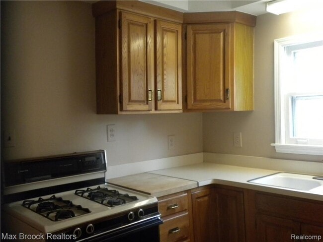 Building Photo - 1711 Villa Rd