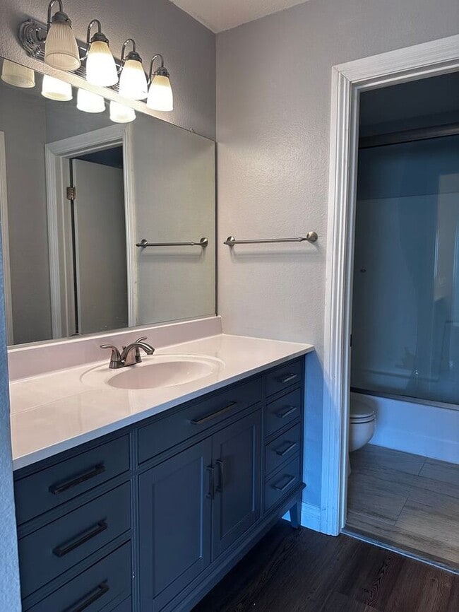 Building Photo - Imagine coming home to this hidden spaciou...