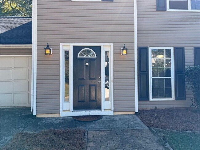 Building Photo - 2694 Chadwick Ln NW