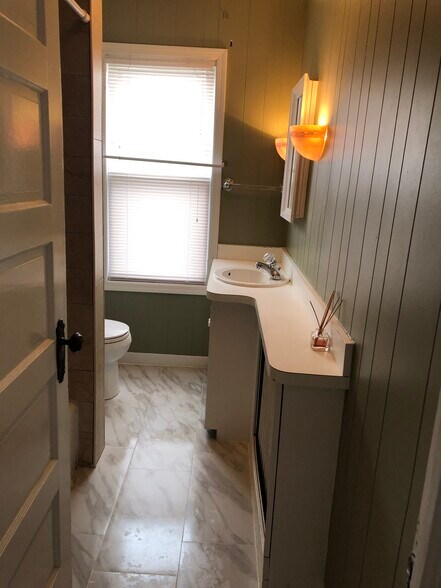 Bathroom - 25 Post St