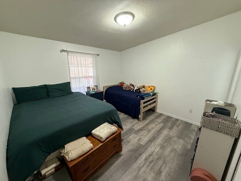 Building Photo - 1131 Squirrel Nest Ln