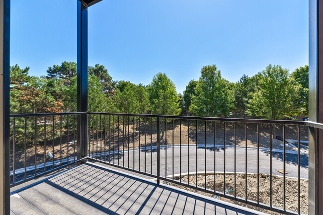 Building Photo - 284 Stonington Dr