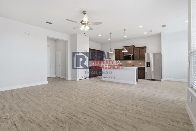 Building Photo - Thoughtfully Designed 4 Bed Home with Elevated Interiors and Lake Views