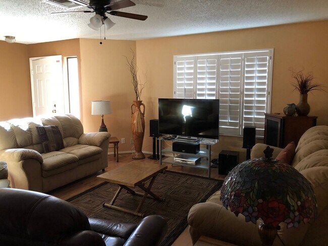Building Photo - Manor 1485A Seasonal Rental