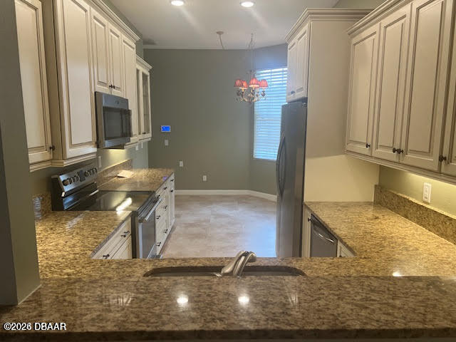 Building Photo - 4 Lonetree Look