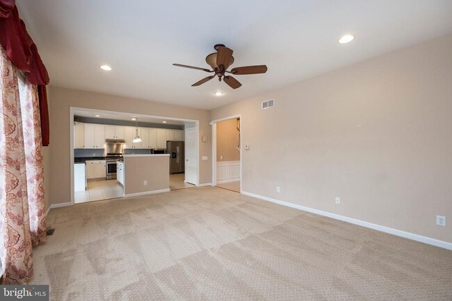 Building Photo - 311 Elmhurst Dr