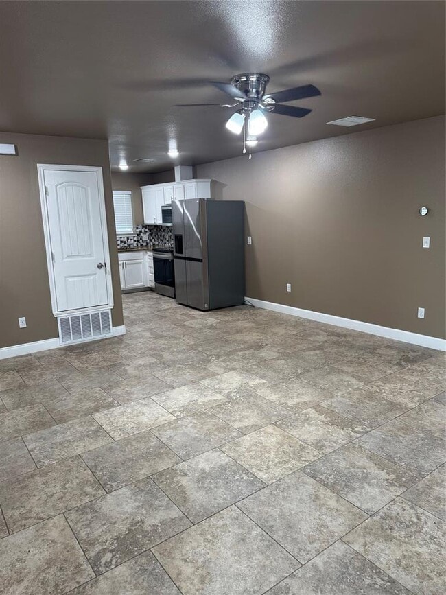 Building Photo - 5706 Melody Ln