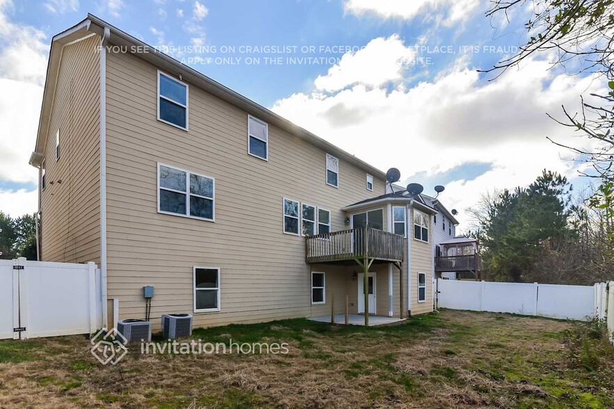 Building Photo - 1243 Sparkling Cove Dr