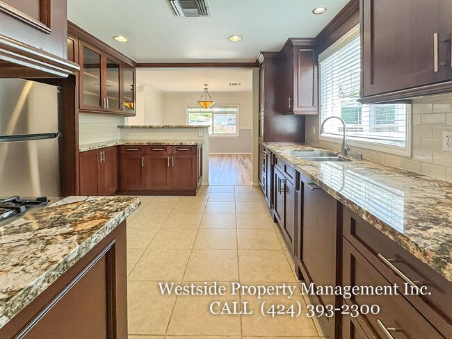 Building Photo - 846 Stanford St