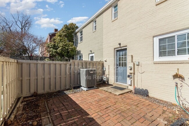 Building Photo - 3822 Keller Ave