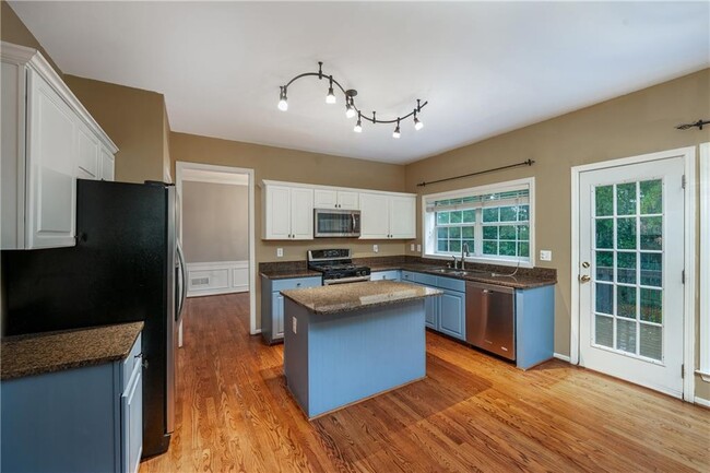 Building Photo - 3925 Barberry Ct