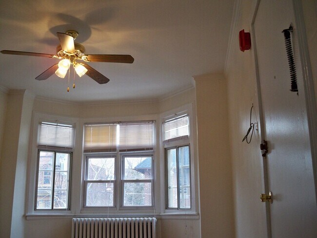 Building Photo - 4533 Locust St