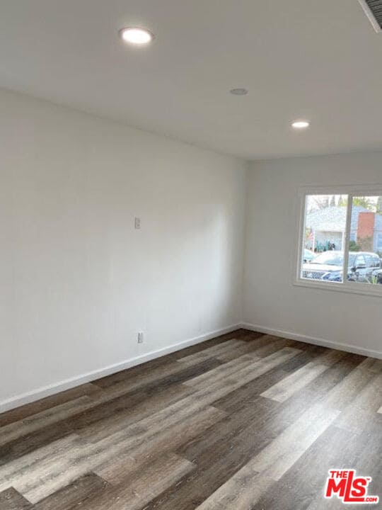 Building Photo - 7422 Milwood Ave