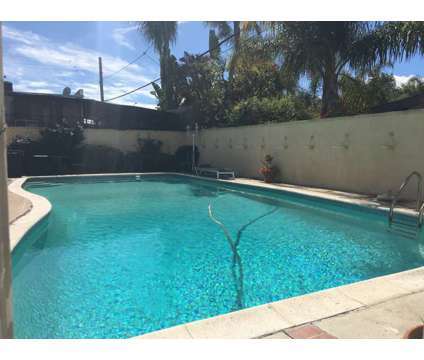 Pool - 5870 Melrose Ave