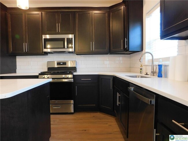 Building Photo - 6663 Stein Way