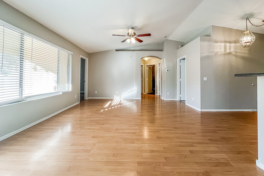Building Photo - 1727 E Alicia Dr