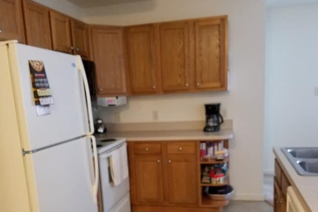 2BR Kitchen - Kissel Hill Apartments
