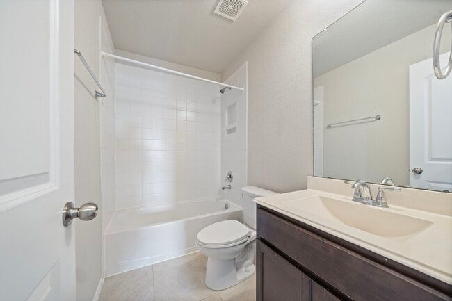 Building Photo - 23703 Giardini Dr