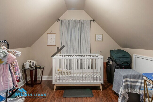 Building Photo - 5623 Lake Elton Rd