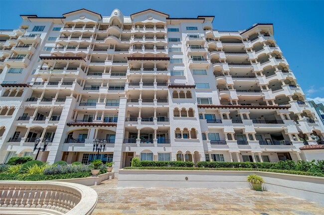 Building Photo - 7154 Fisher Island Dr