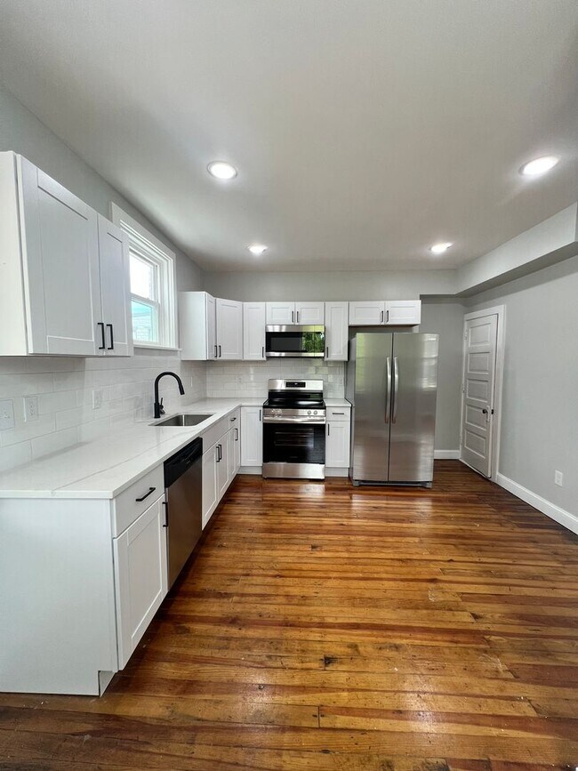 Building Photo - Fully Renovated 4 Bedroom, 2.5 Bath Home-Move In Ready