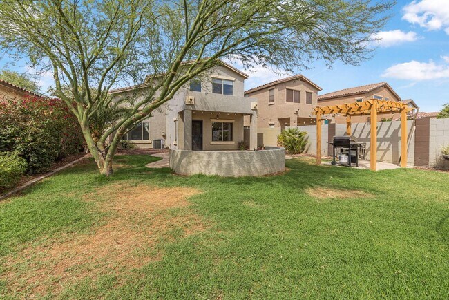 Building Photo - Lovely 3 bed / 2.5 bath Home in the Power ...