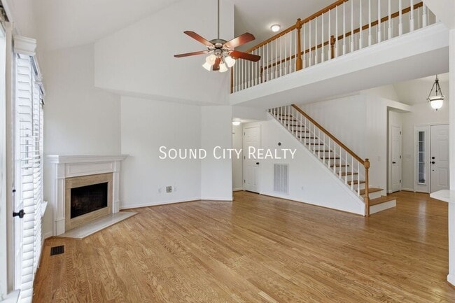 Building Photo - 5112 Bay Overlook Dr