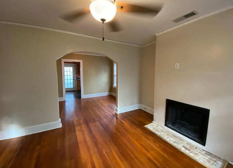 Building Photo - 3026 Church St