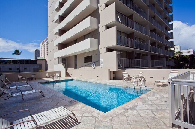 Building Photo - Marine Surf - Studio 1b 1parking! in Waikiki