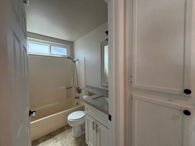Building Photo - Bright & Upgraded 4BD/3BA Rental in San Ma...