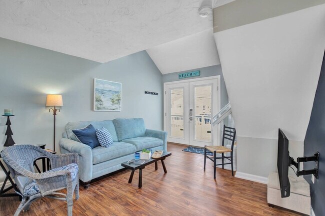 Building Photo - 14 Jones Ave