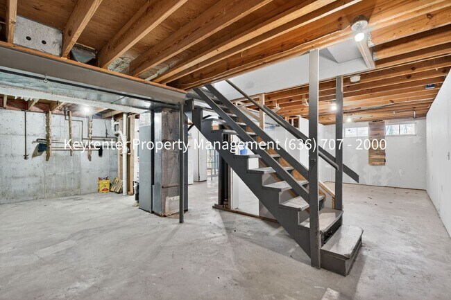 Building Photo - Spacious 4BR Home with Finished Basement in St. Peters