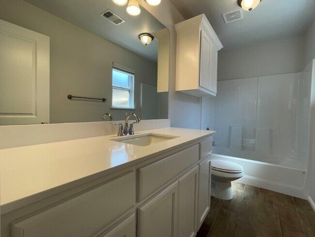 Building Photo - 3409 Piney River Dr